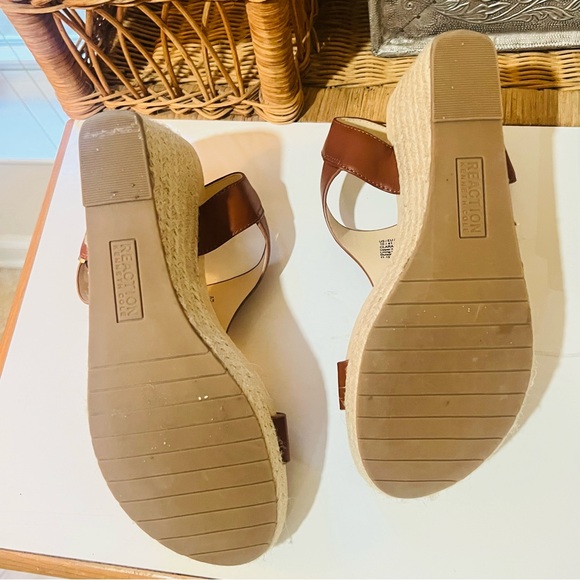 NWOT Kenneth Cole Reaction Espadrille Wedges - Size 10 - Picture 7 of 9